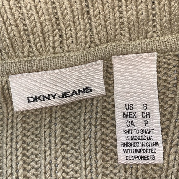 🛍HOST PICK 🛍- DKNY Beige Knit Tunic Button Down Sweater - SZ SM - Picture 4 of 6